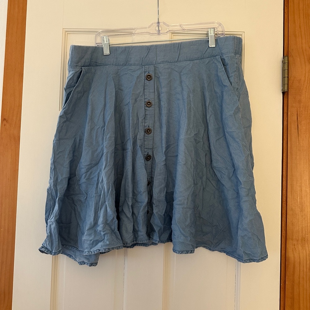 Torrid Midi Chambray Button-Front Skirt Size 2